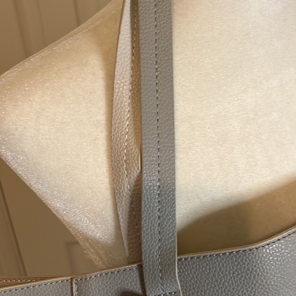 Mix & Match 2/$16 NWOT! Leeds Faux Leather Tote Bag - Picture 2 of 9